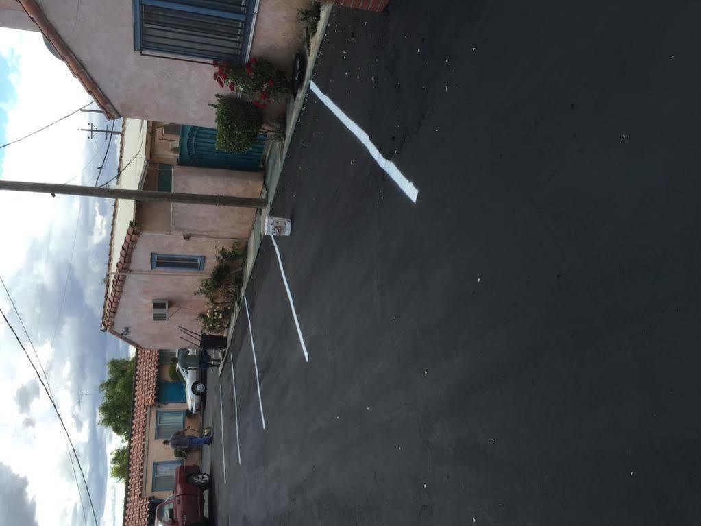 Hamlet Motel Newman Exterior photo